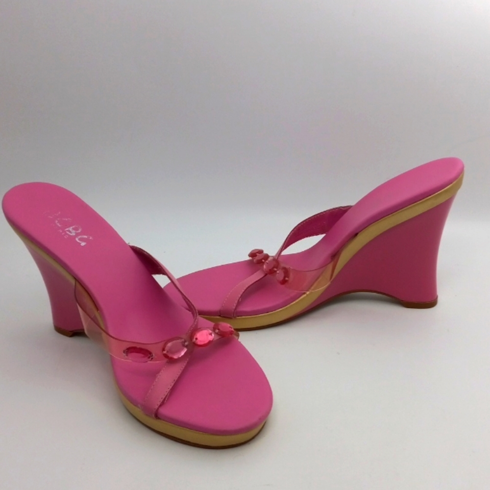 BCBG GORGEOUS SEXY PARIS STRAPPY PINK/GOLD WEDGE HEEL